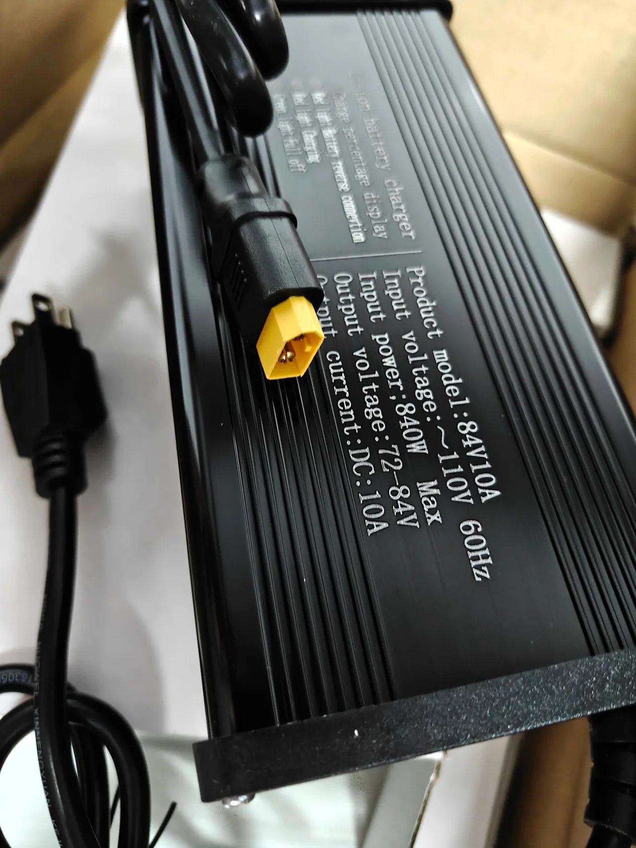 Metal 72v 10A charger