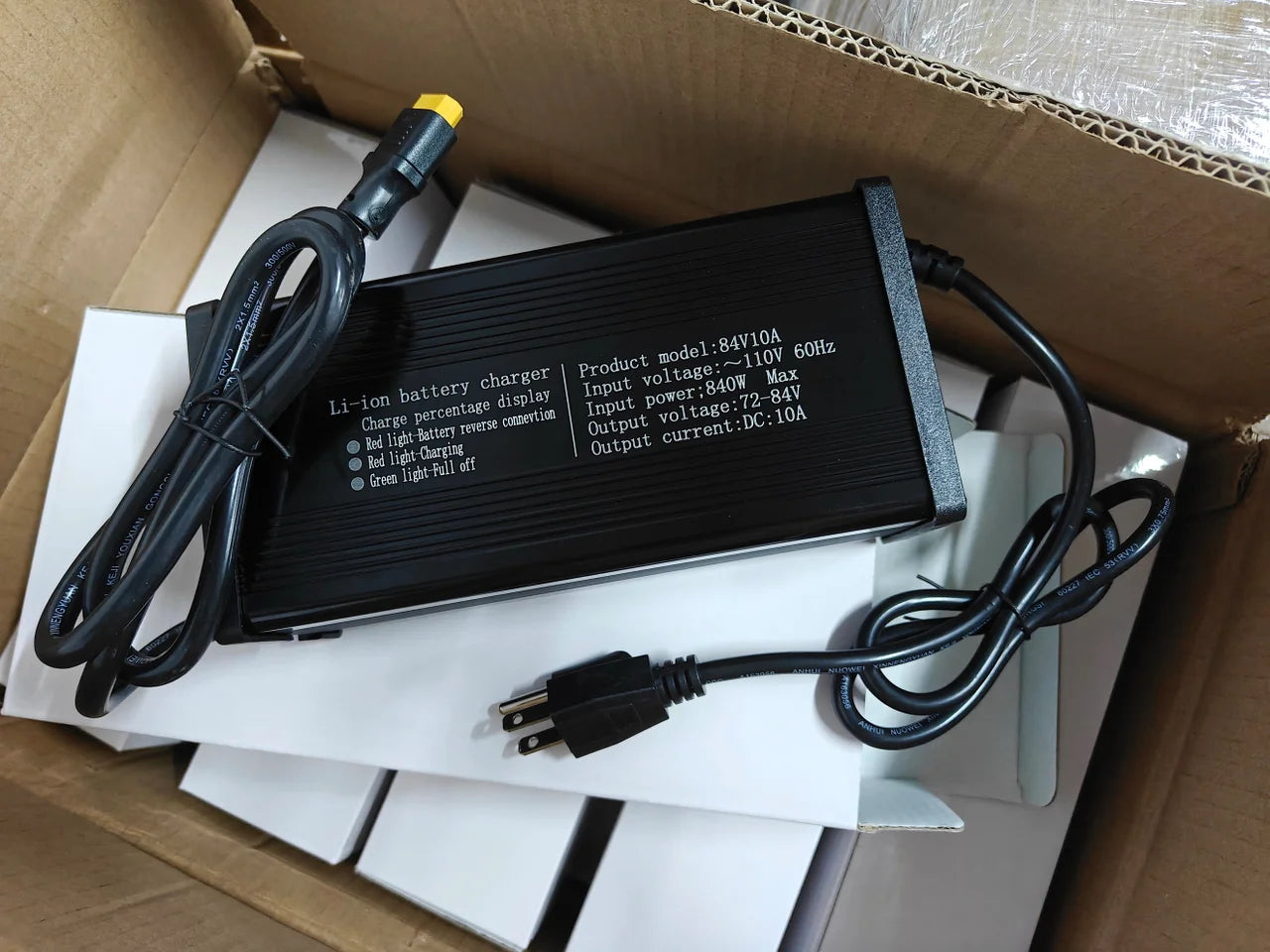 Metal 72v 10A charger