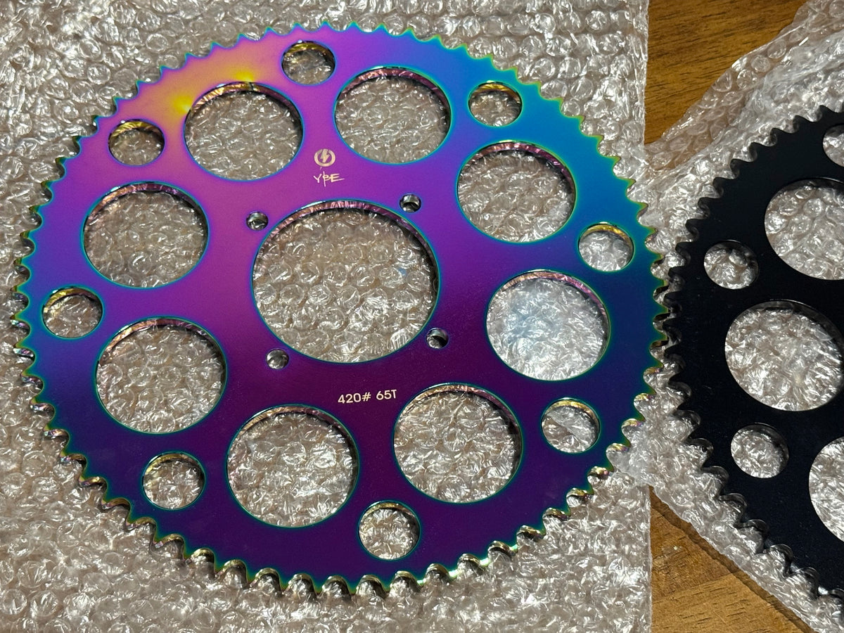65t Pit Bike Wheel 420 Chain Sprocket anodized aluminum. Fits tuttio, yozma, valtinsu, Qronge, Chinese 50 70 90 110 125 140cc 150 160 170 Cc SSR Pit Dirt Motor Bike Motorcycle